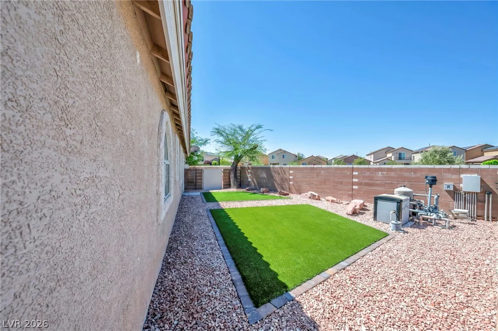 6405 Raptor, North Las Vegas, NV 89084