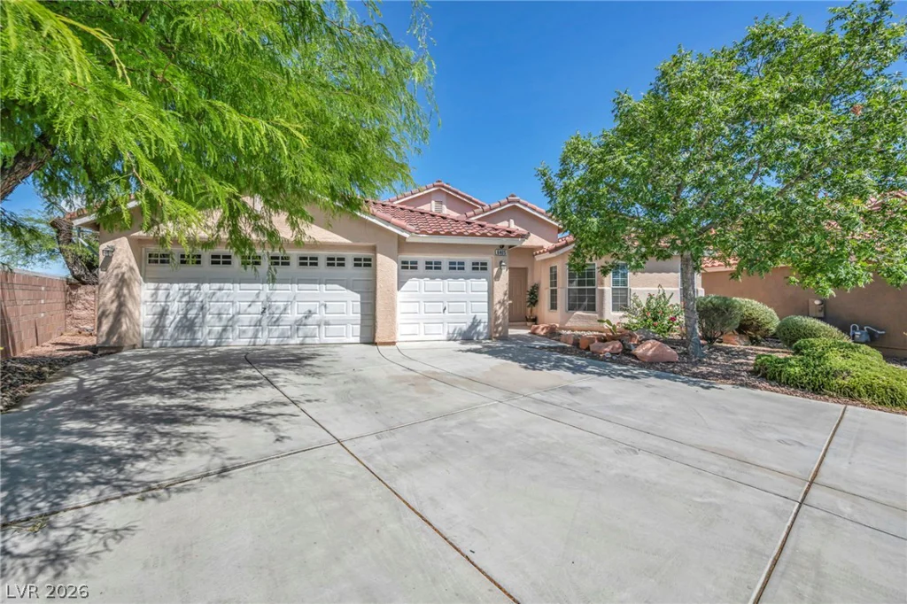 6405 Raptor, North Las Vegas, NV 89084