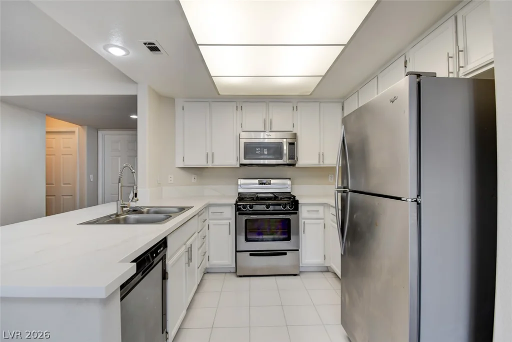 2873 Moonlight Bay, Las Vegas, NV 89128