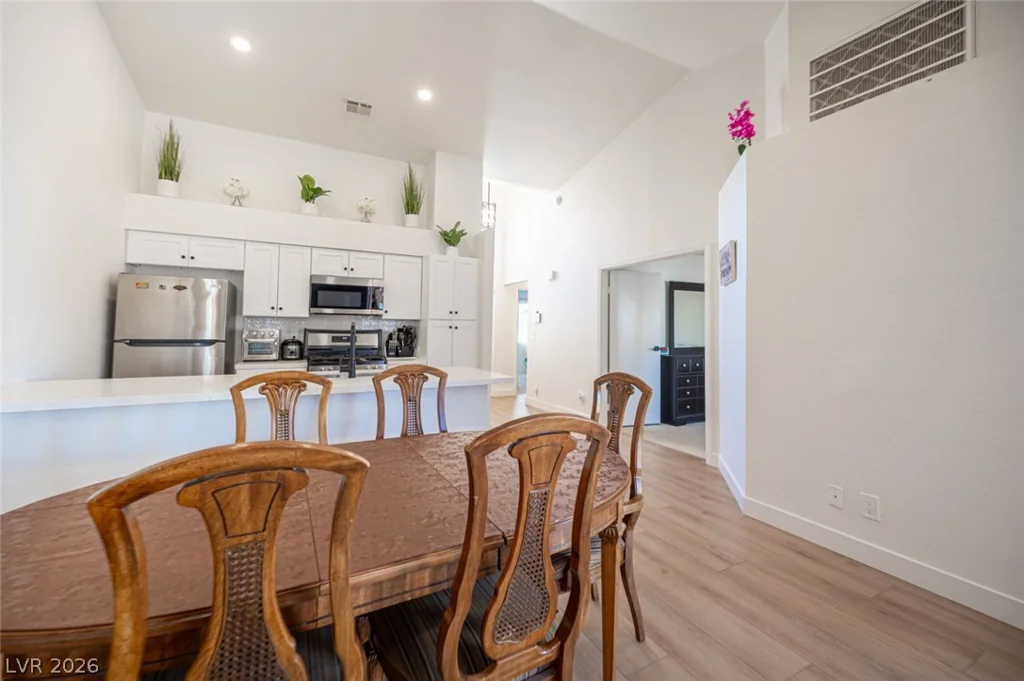5732 Colwood, Las Vegas, NV 89130