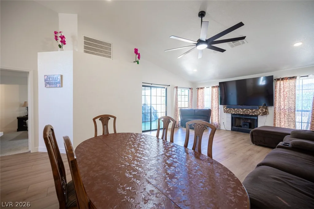 5732 Colwood, Las Vegas, NV 89130