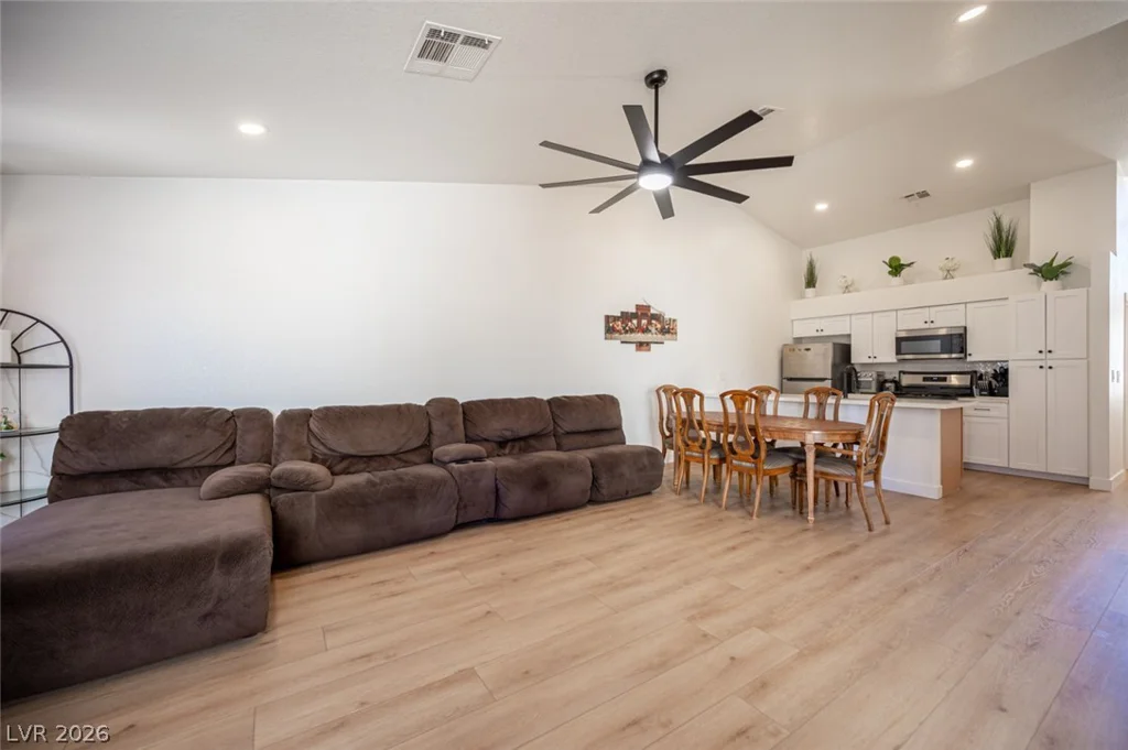 5732 Colwood, Las Vegas, NV 89130