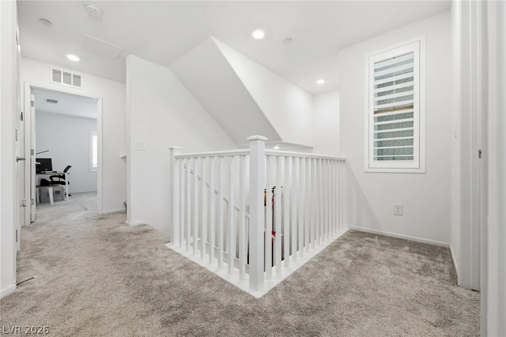 161 Petaluma Valley, Las Vegas, NV 89138