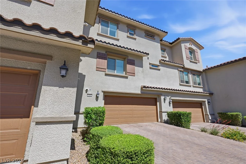161 Petaluma Valley, Las Vegas, NV 89138