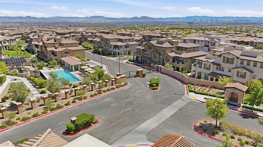 161 Petaluma Valley, Las Vegas, NV 89138