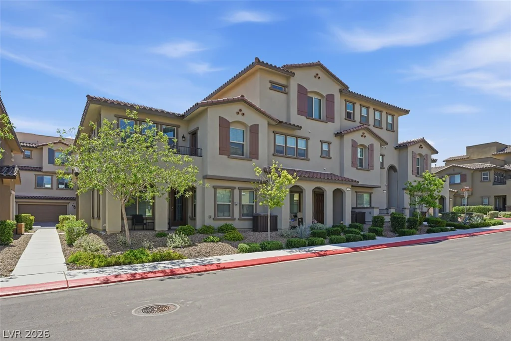 161 Petaluma Valley, Las Vegas, NV 89138