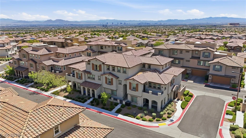 161 Petaluma Valley, Las Vegas, NV 89138