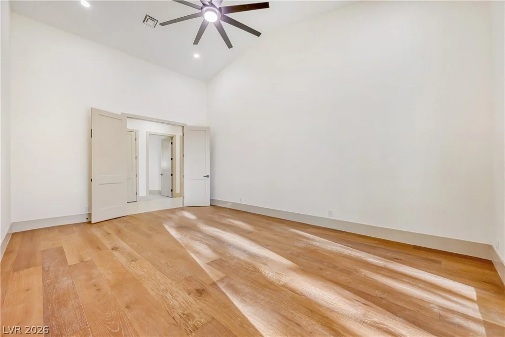 8755 Hickam, Las Vegas, NV 89129