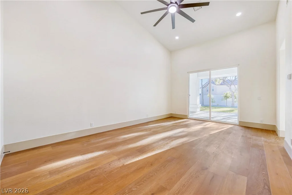 8755 Hickam, Las Vegas, NV 89129