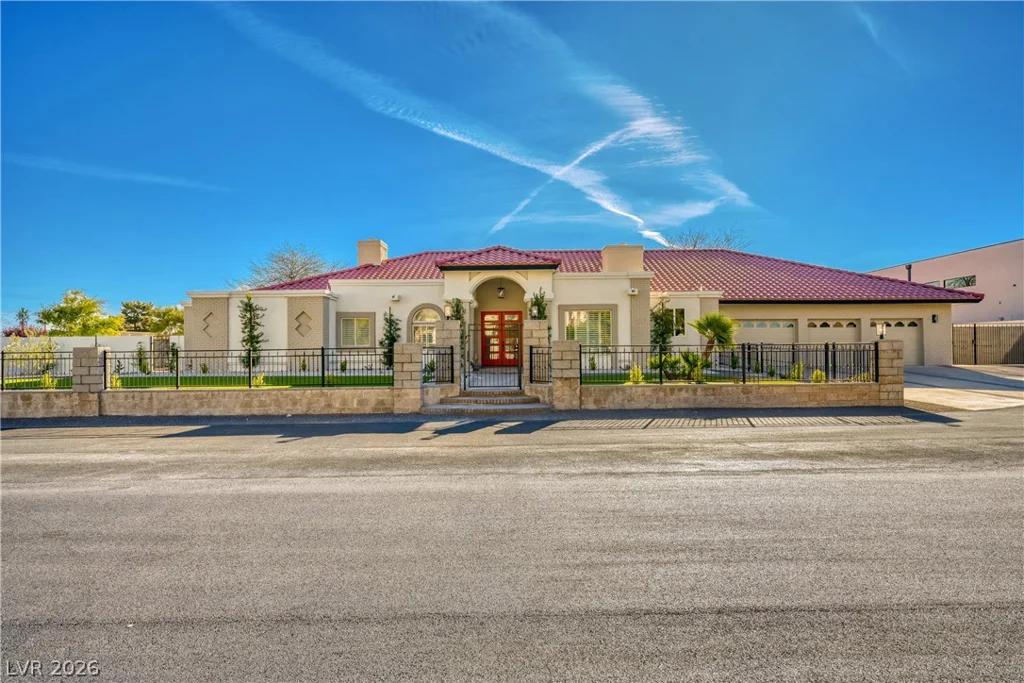 8755 Hickam, Las Vegas, NV 89129