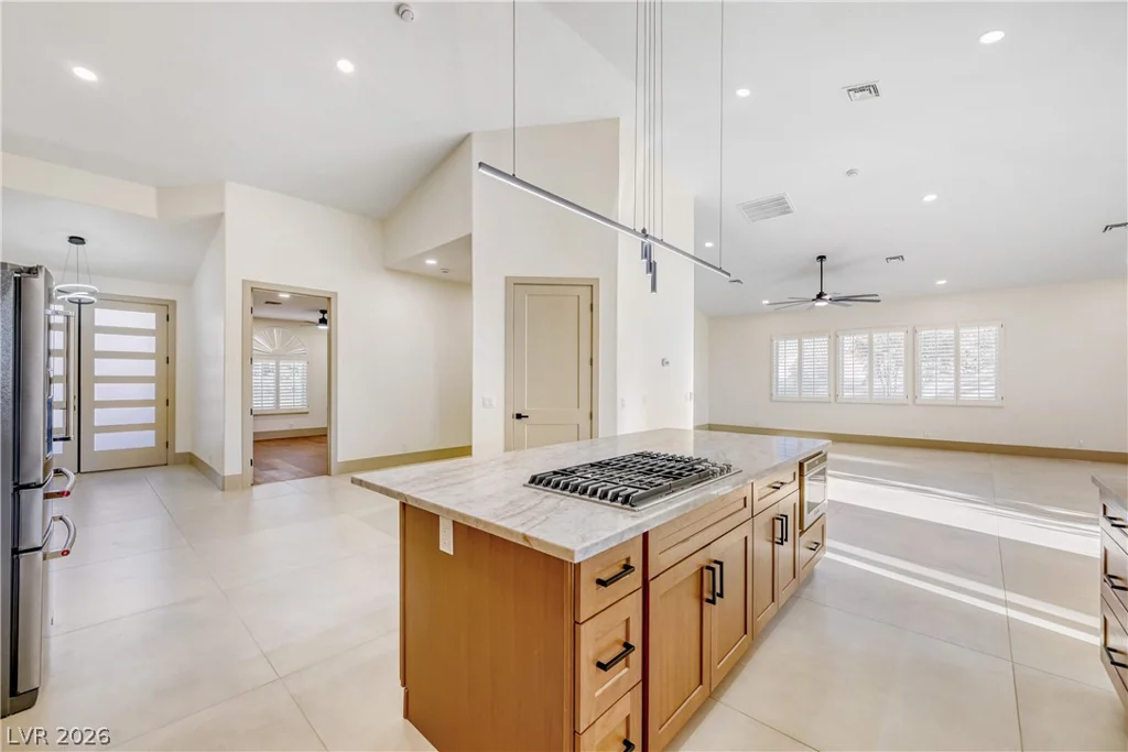 8755 Hickam, Las Vegas, NV 89129
