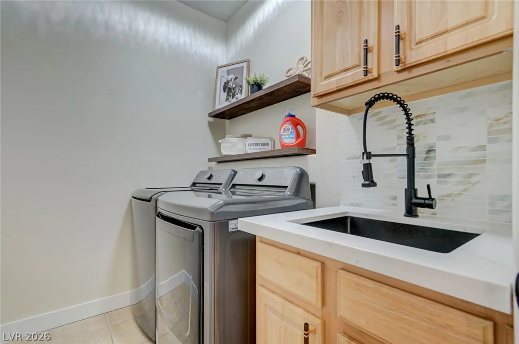 3555 Meridale, Las Vegas, NV 89147