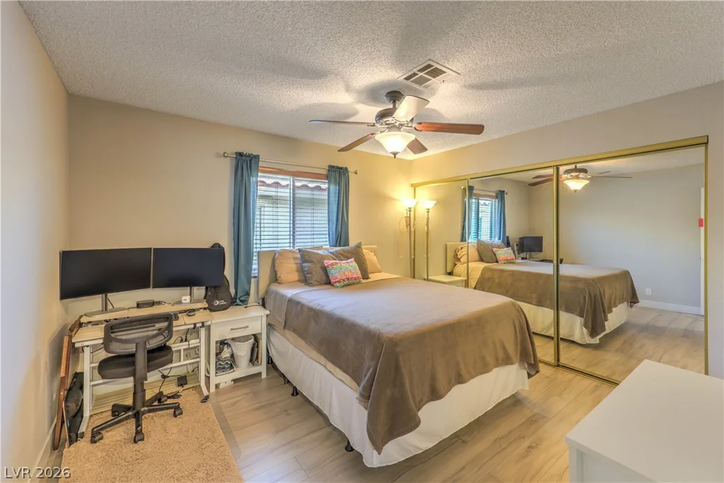 925 Rockview, Las Vegas, NV 89128