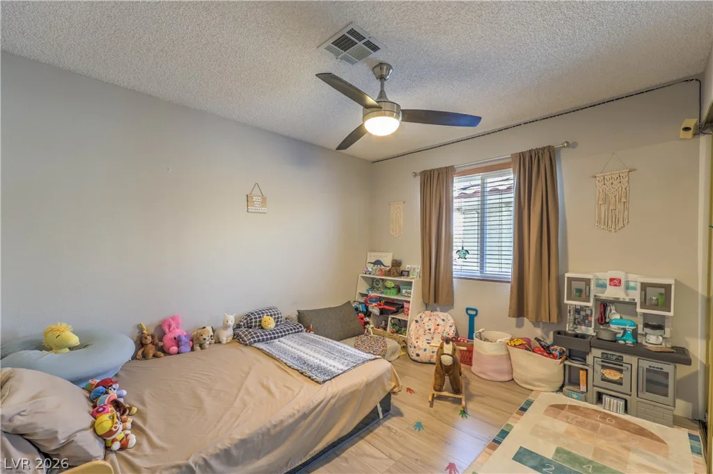 925 Rockview, Las Vegas, NV 89128