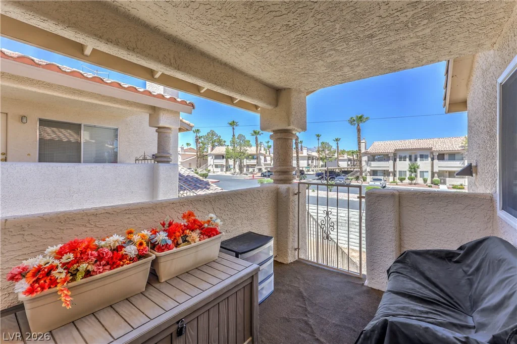 925 Rockview, Las Vegas, NV 89128