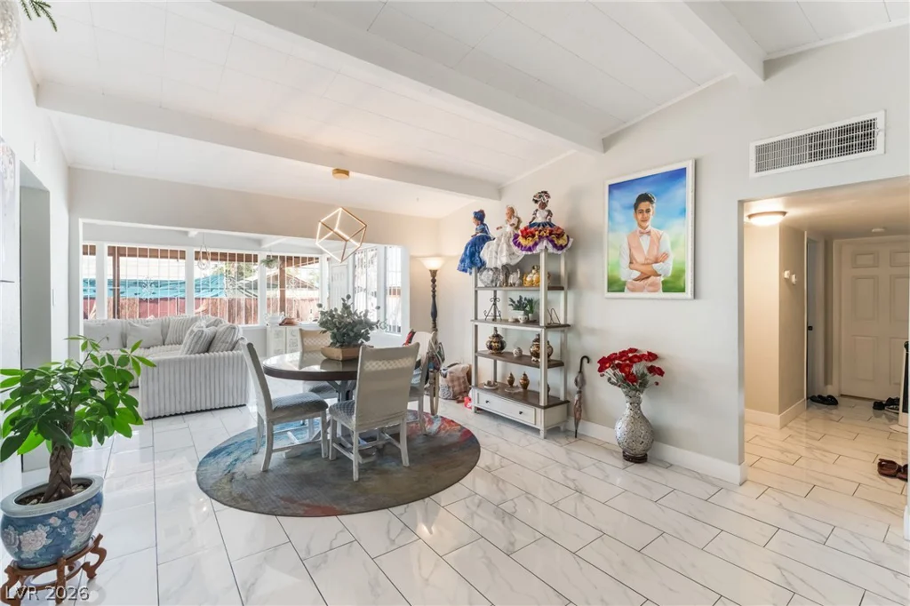 2037 Houston, Las Vegas, NV 89104