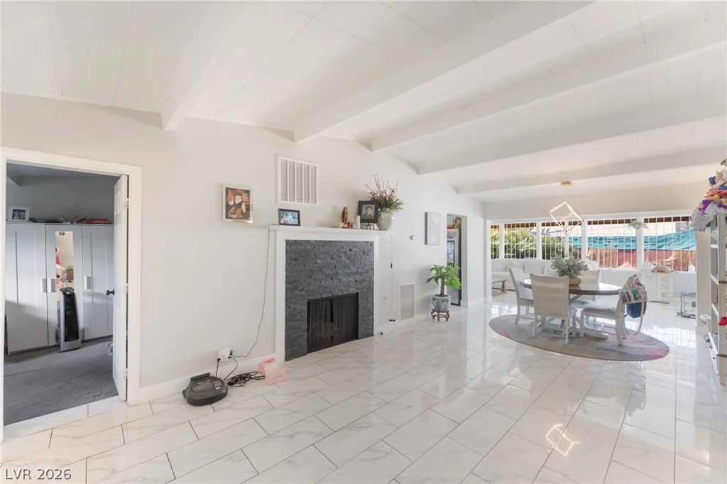 2037 Houston, Las Vegas, NV 89104