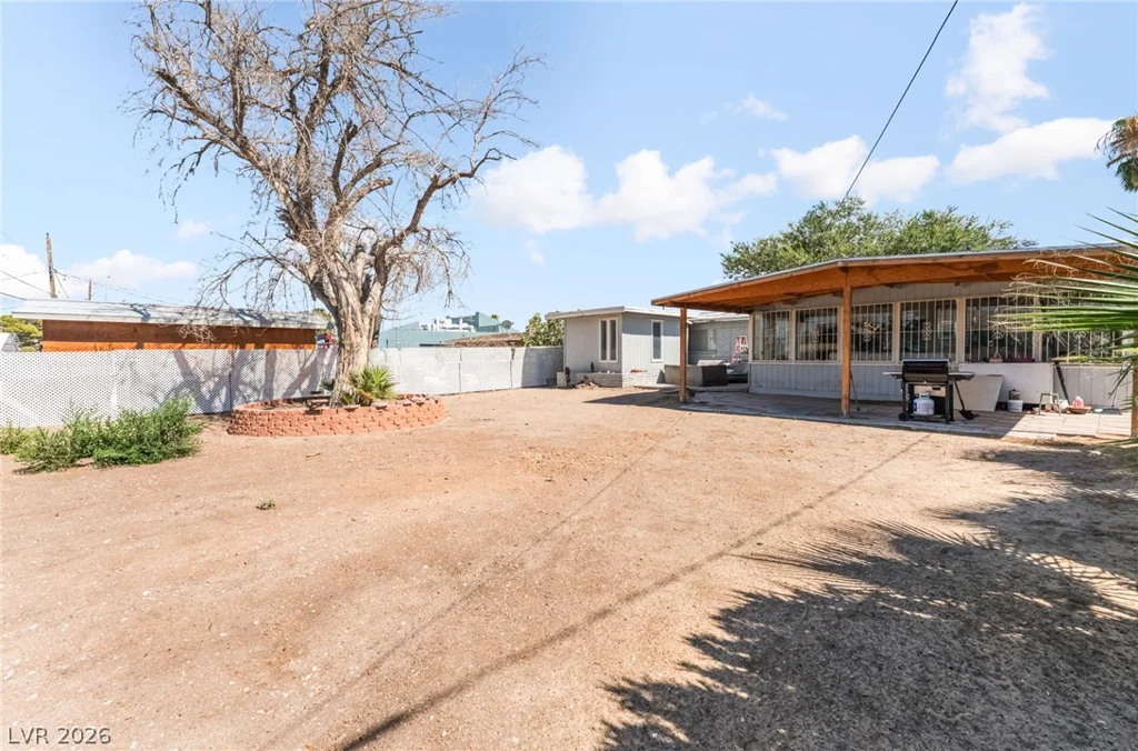 2037 Houston, Las Vegas, NV 89104