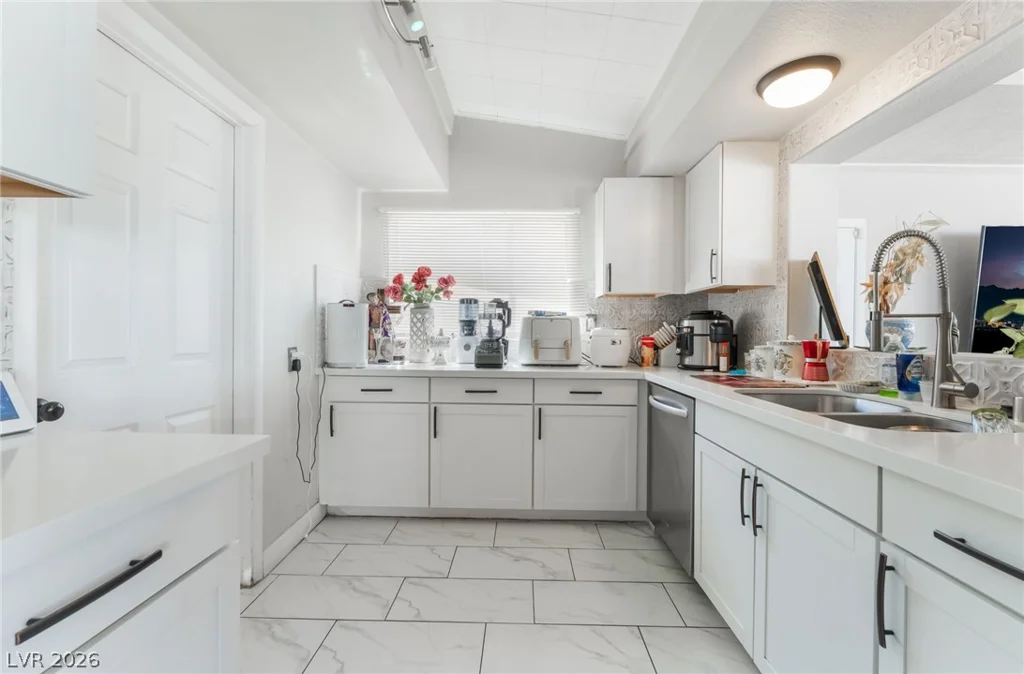 2037 Houston, Las Vegas, NV 89104