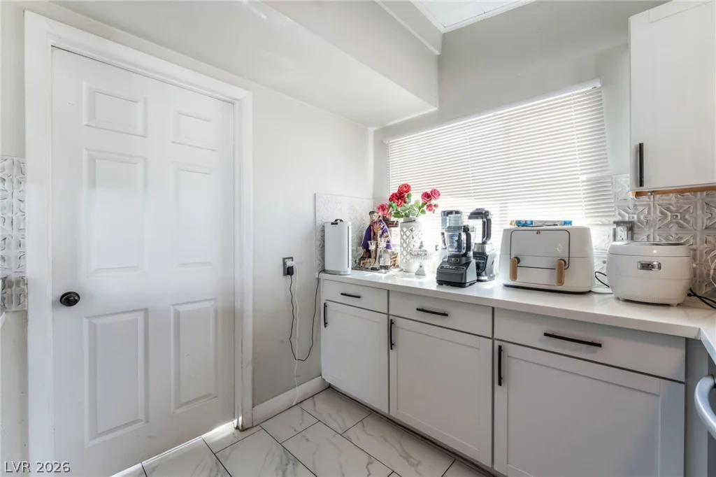 2037 Houston, Las Vegas, NV 89104