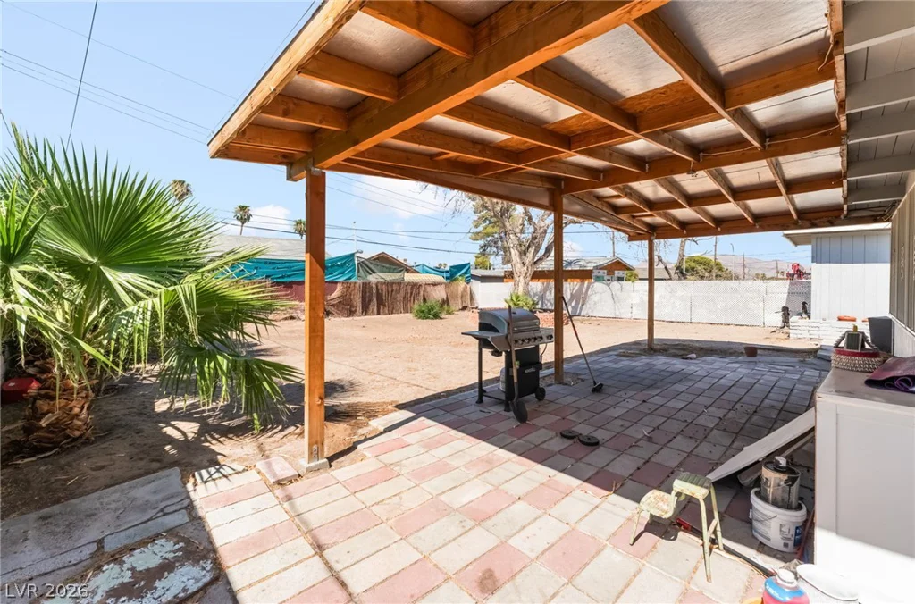 2037 Houston, Las Vegas, NV 89104