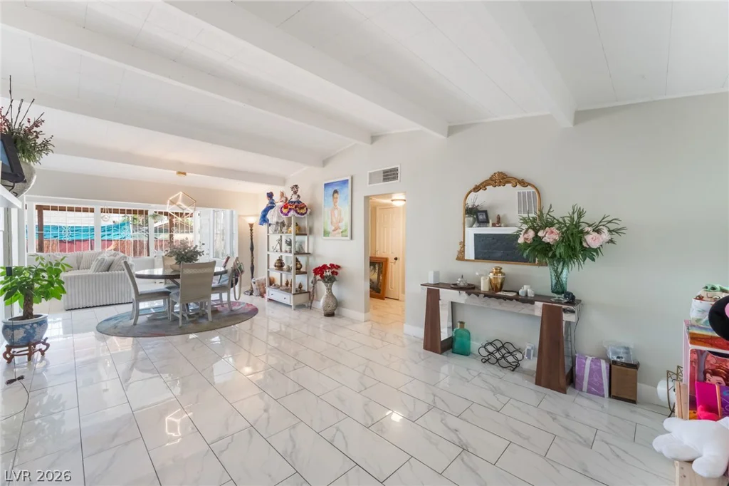 2037 Houston, Las Vegas, NV 89104