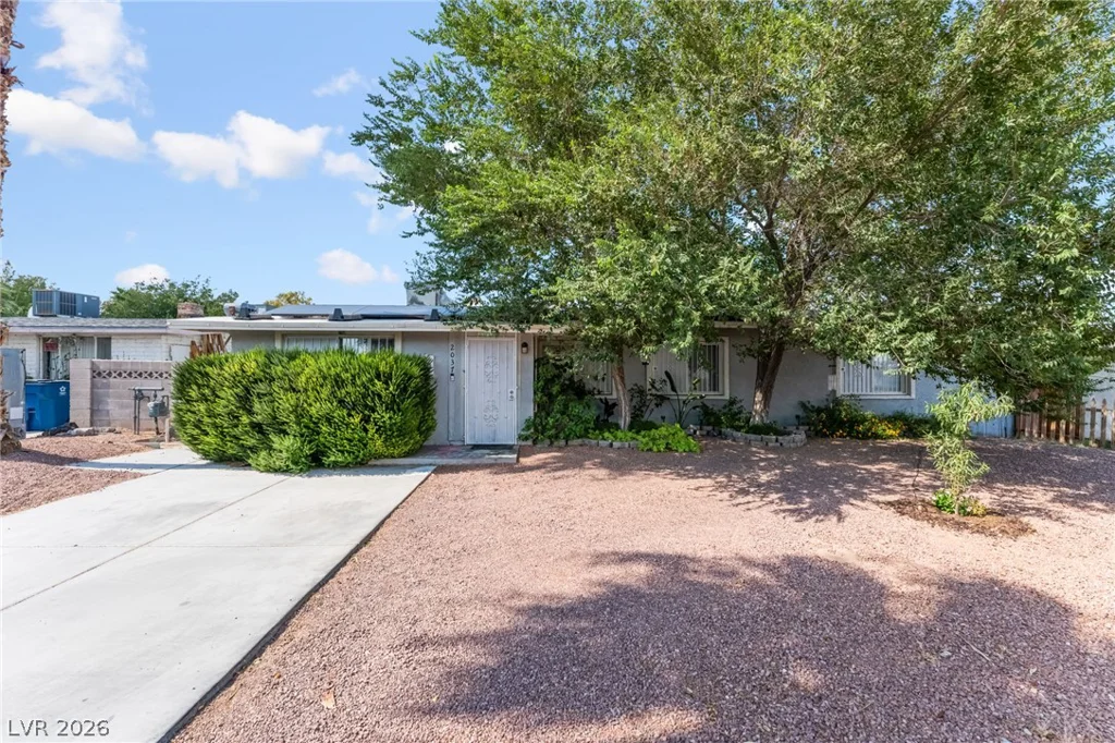 2037 Houston, Las Vegas, NV 89104