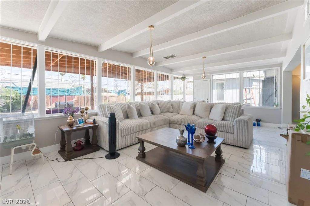 2037 Houston, Las Vegas, NV 89104