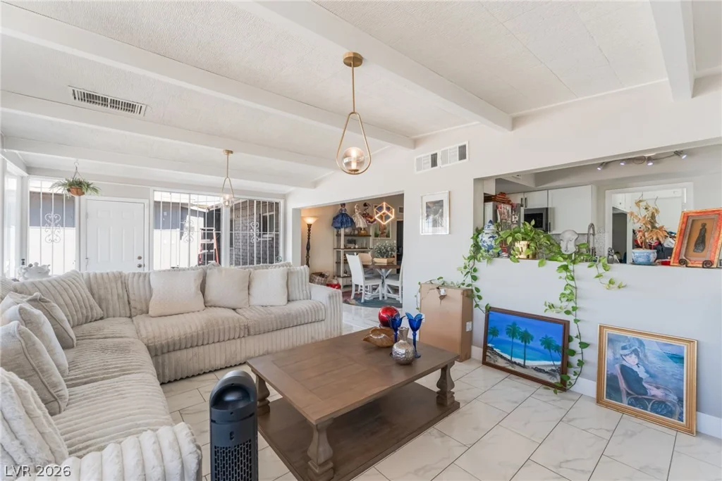 2037 Houston, Las Vegas, NV 89104