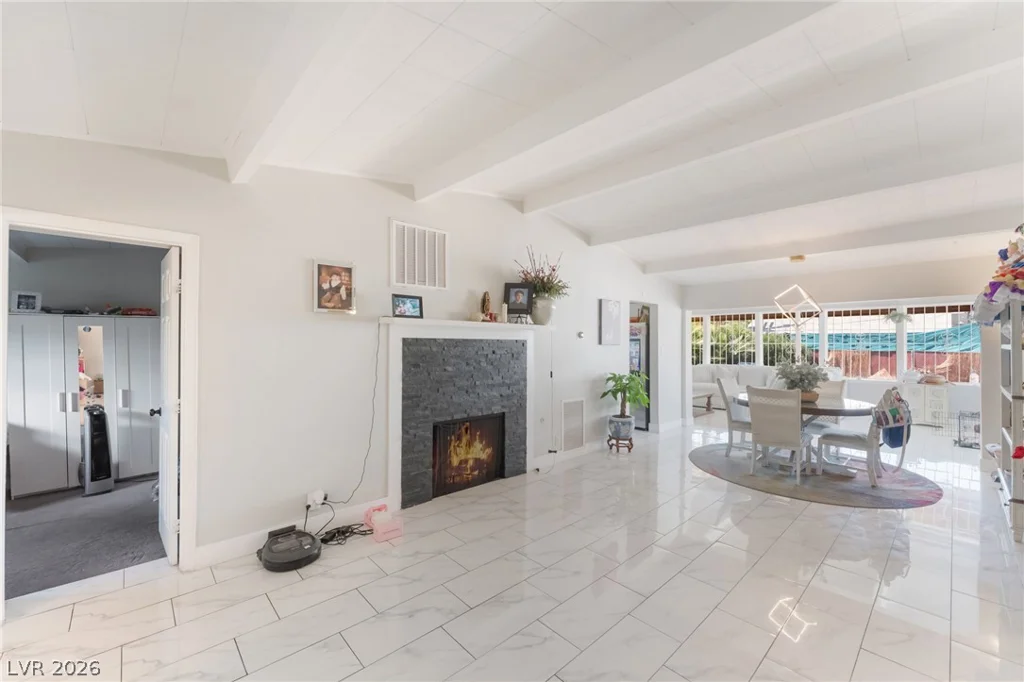 2037 Houston, Las Vegas, NV 89104