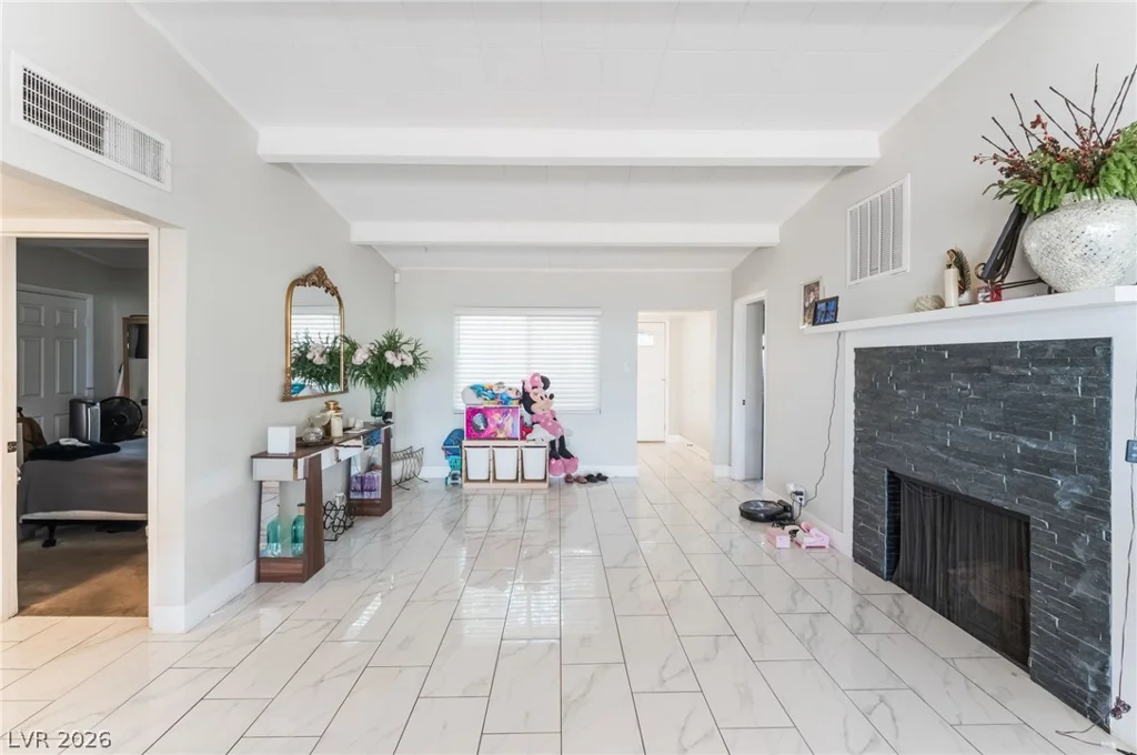 2037 Houston, Las Vegas, NV 89104