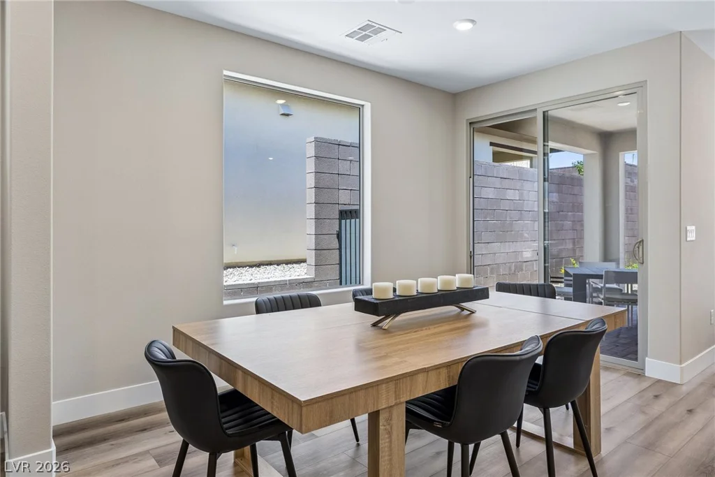 10050 Amber Rose, Las Vegas, NV 89143
