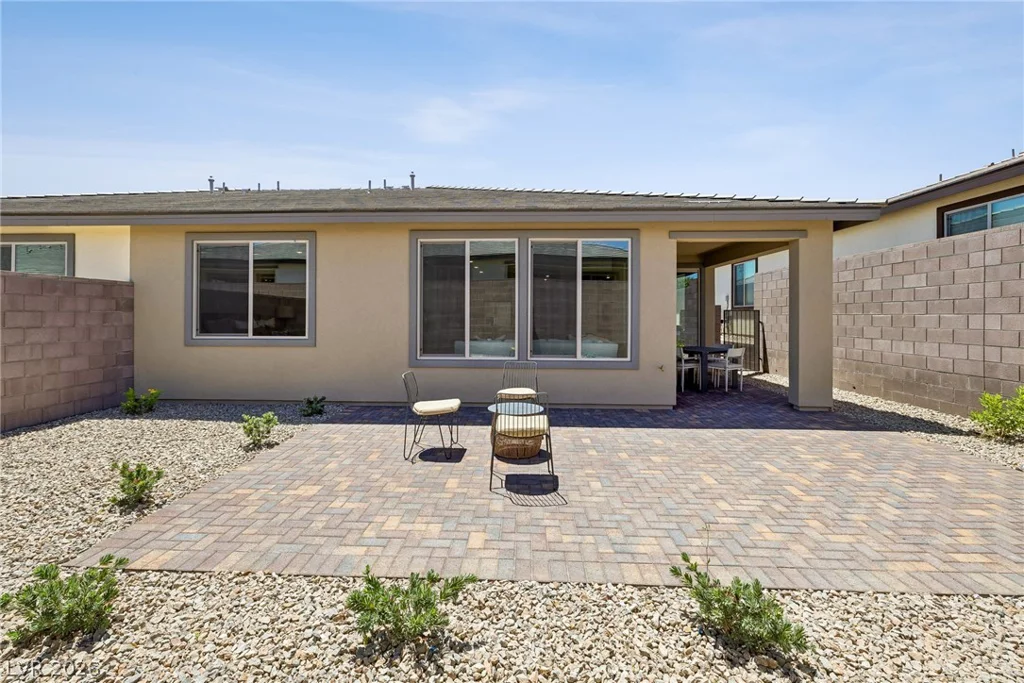 10050 Amber Rose, Las Vegas, NV 89143