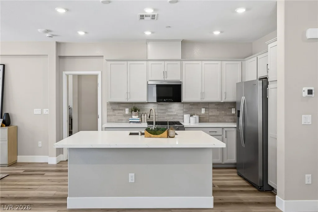 10050 Amber Rose, Las Vegas, NV 89143