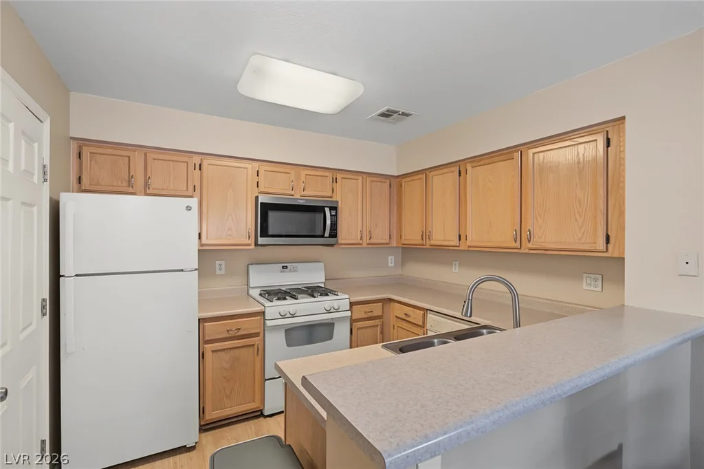 2140 Willowbury Drive, Las Vegas, NV 89108