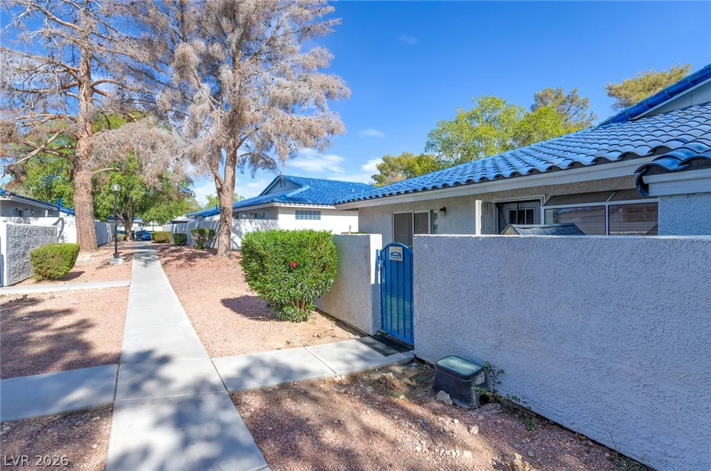 2140 Willowbury Drive, Las Vegas, NV 89108