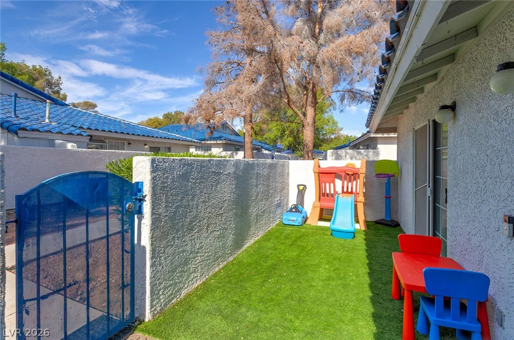 2140 Willowbury Drive, Las Vegas, NV 89108