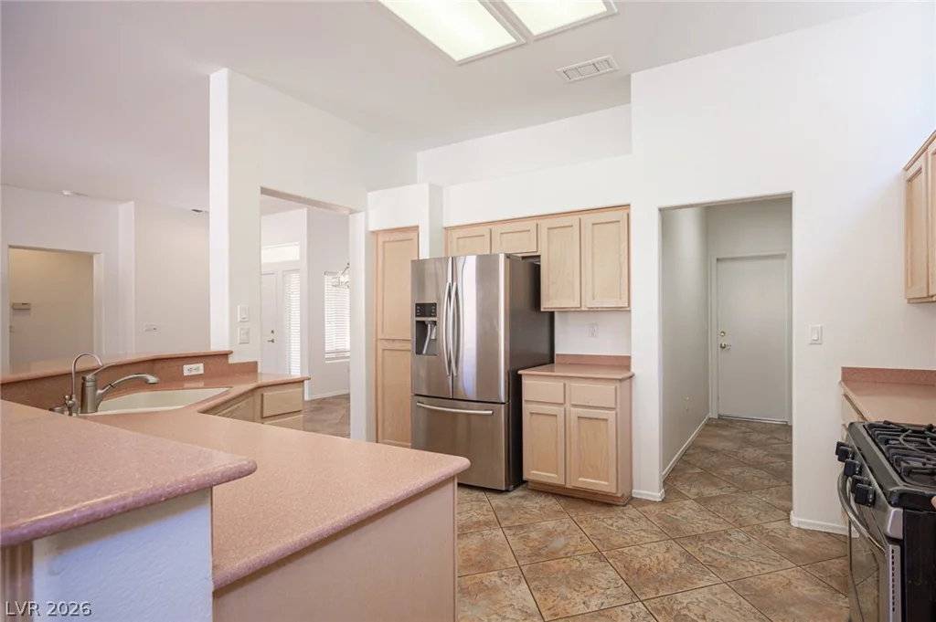 10820 Mission Lakes, Las Vegas, NV 89134