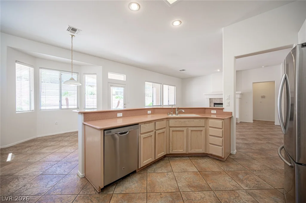 10820 Mission Lakes, Las Vegas, NV 89134