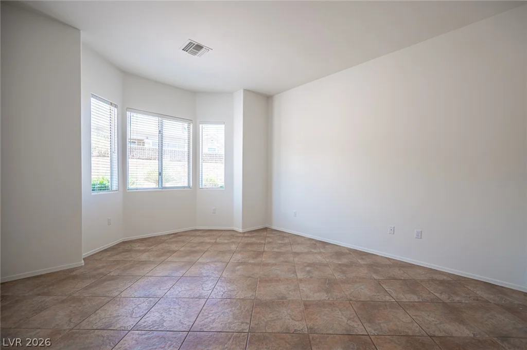 10820 Mission Lakes, Las Vegas, NV 89134