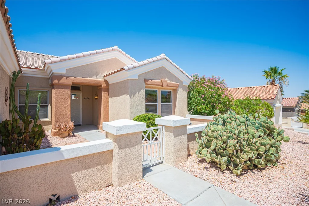 10820 Mission Lakes, Las Vegas, NV 89134