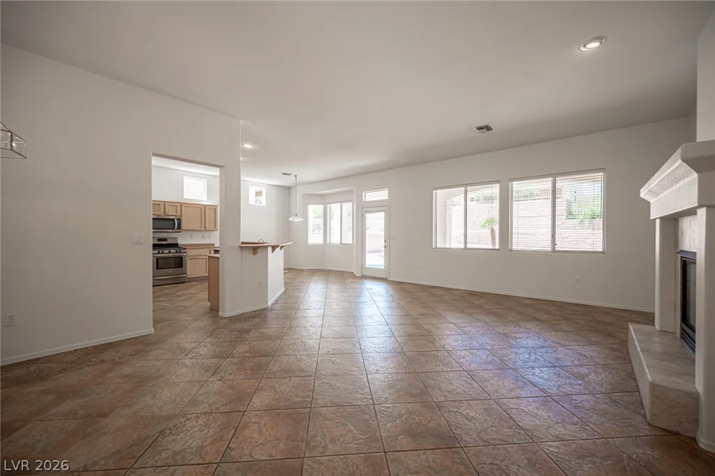 10820 Mission Lakes, Las Vegas, NV 89134
