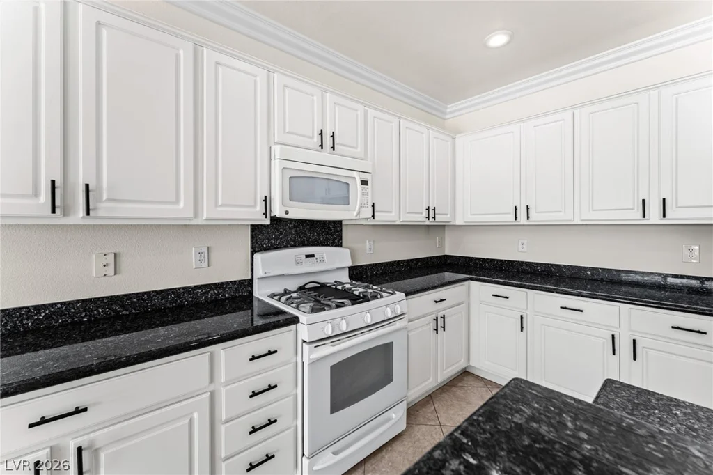 2393 Wood Village, Henderson, NV 89044