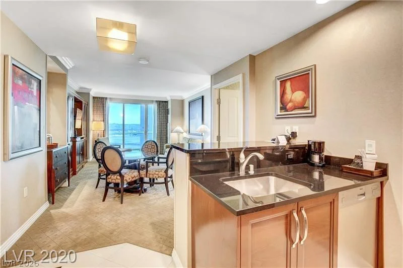125 Harmon, Las Vegas, NV 89109