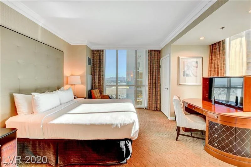 125 Harmon, Las Vegas, NV 89109