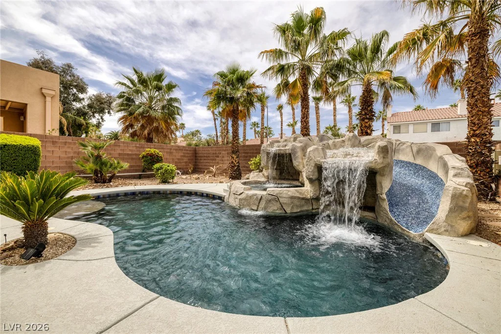 5651 Deer Creek Falls, Las Vegas, NV 89118