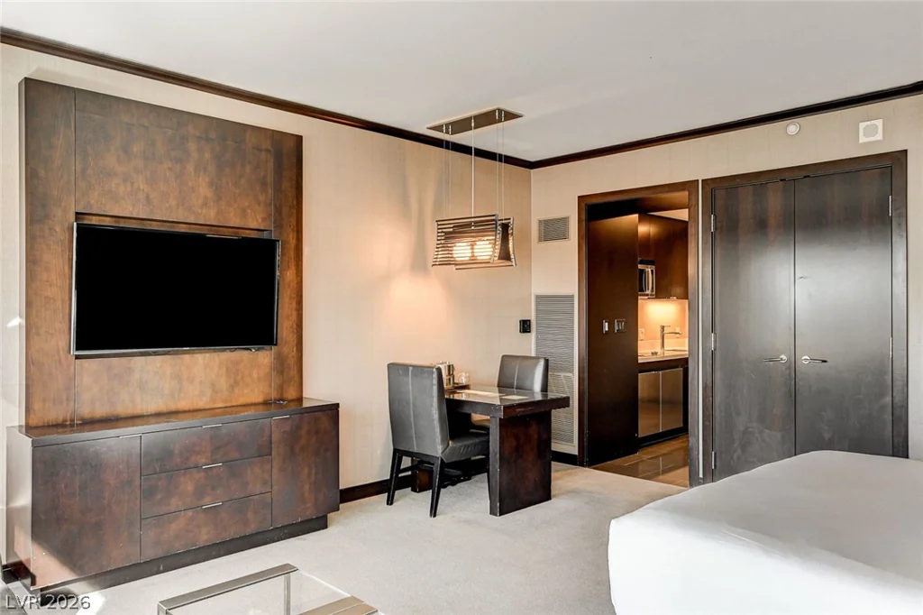 2600 Harmon, Las Vegas, NV 89158