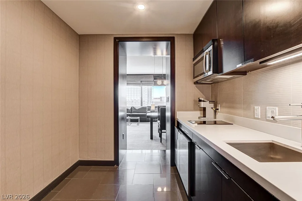 2600 Harmon, Las Vegas, NV 89158