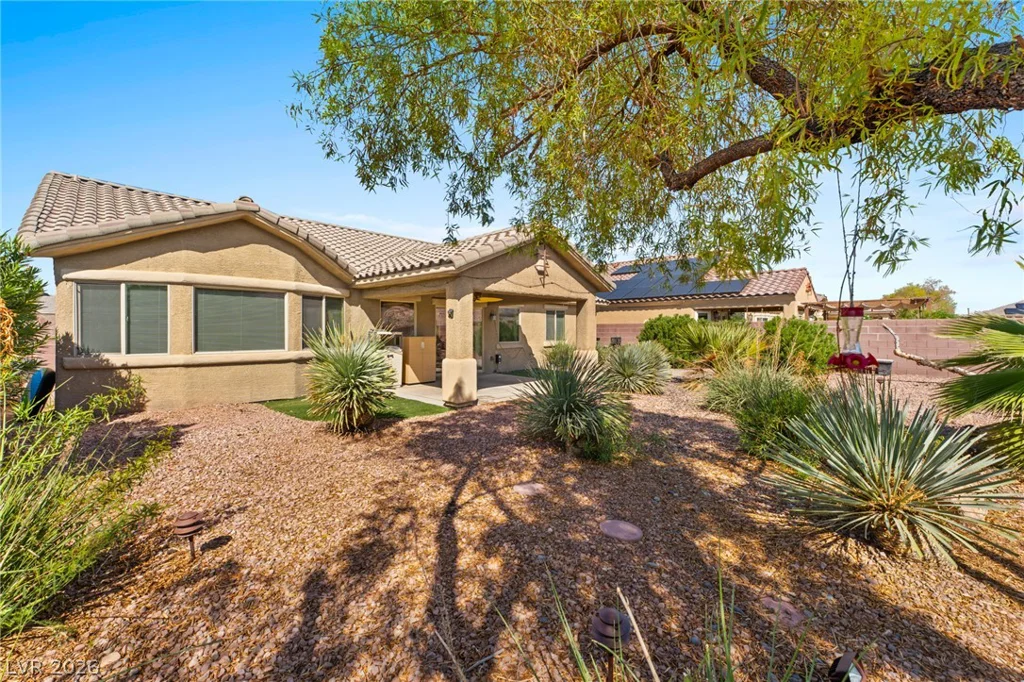 3848 Greenfield Lakes, Las Vegas, NV 89122