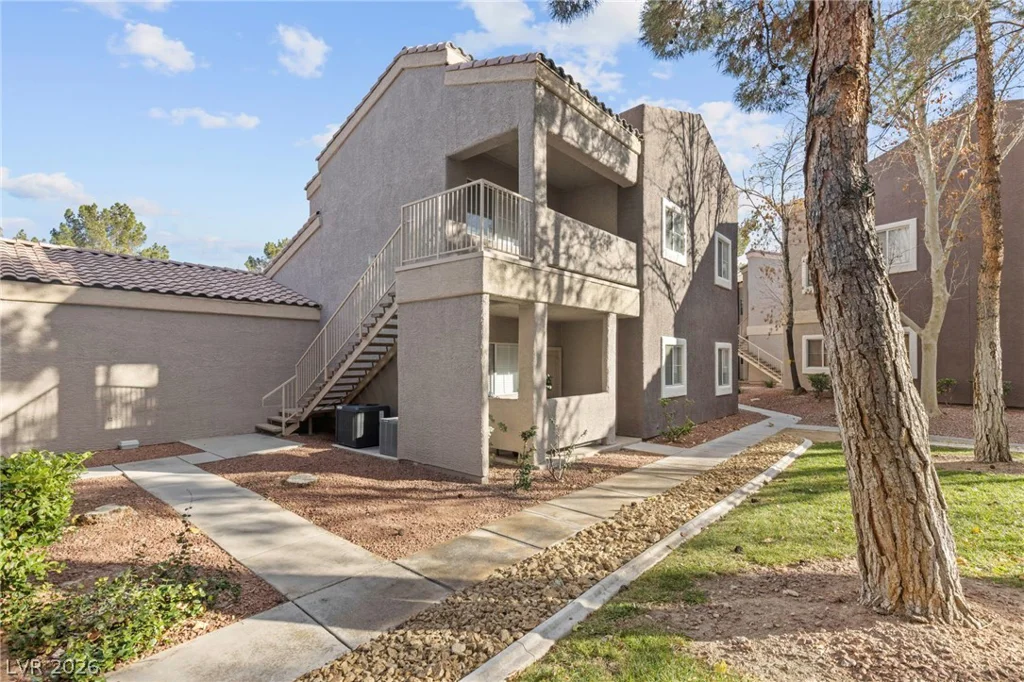 5250 Rainbow, Las Vegas, NV 89118